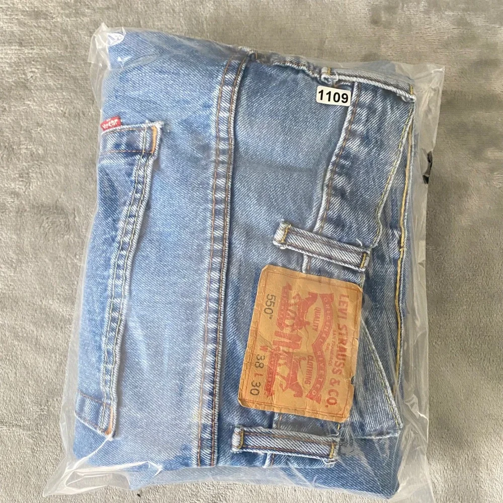 Levis 550 Relaxed Fit Jeans Mens 38x30 Blue Medium Wash Denim Pants